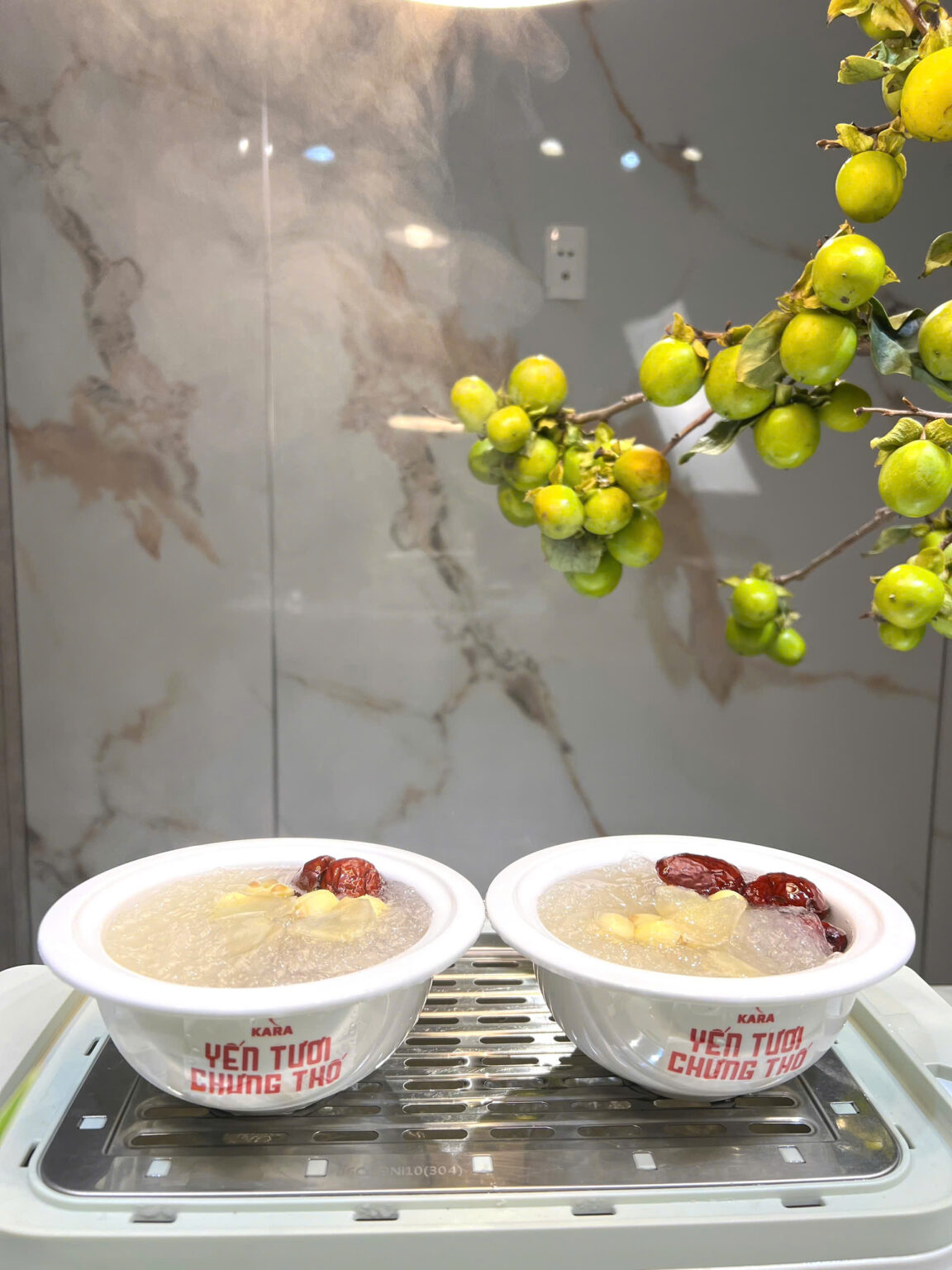 yến tươi chưng nóng