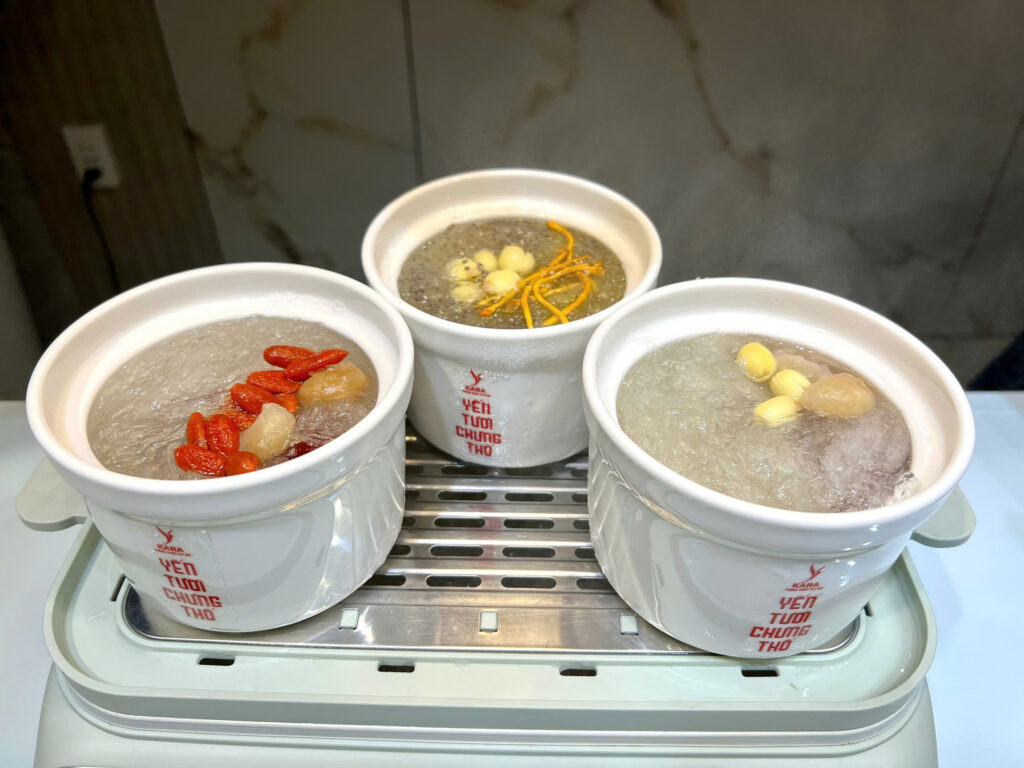 yến tươi chưng thố kara